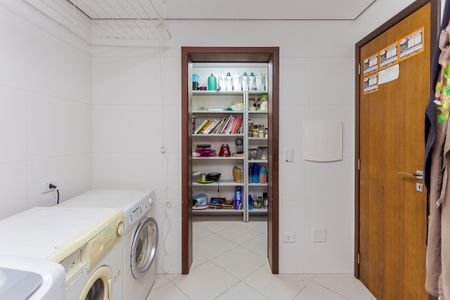 38_photo/94dce71d79.f7b46fd9919be053-ATLAS-3f809b13-4ec2-4e66-8a97-beaa75792d6b.jpg de casa à venda com 4 quartos, 260m² em Barreirinha, Curitiba