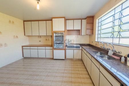 6_photo/94dce71de3.c3b9fb60c1df5c5a-ATLAS-c6f7e8b6-518e-4bab-abff-6b58ea20c67d.jpg de casa à venda com 3 quartos, 339m² em Barreirinha, Curitiba