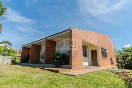 21_photo/94dce71de3.c3b9fb60c1df5c5a-ATLAS-f0460895-acfc-4cb8-9173-d47cb3c3fe73.jpg de casa à venda com 3 quartos, 339m² em Barreirinha, Curitiba