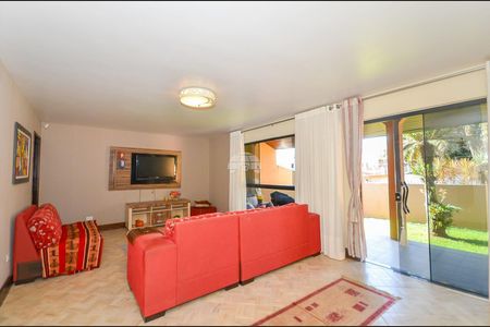 8_photo/94dce71de9.94b6c4e802ff7559-ATLAS-64fd0073-a3c6-48ed-b198-b0f43712c751.jpg de casa à venda com 3 quartos, 193m² em Barreirinha, Curitiba