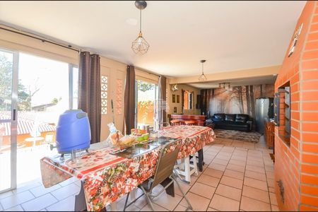 28_photo/94dce71de9.94b6c4e802ff7559-ATLAS-72d0053c-40e5-46d8-9a11-e16362a81770.jpg de casa à venda com 3 quartos, 193m² em Barreirinha, Curitiba