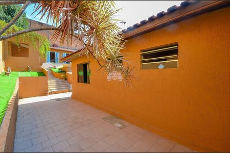 10_photo/94dce71de9.94b6c4e802ff7559-ATLAS-ef2f1657-54a7-478b-9b4f-016435a258f3.jpg de casa à venda com 3 quartos, 193m² em Barreirinha, Curitiba