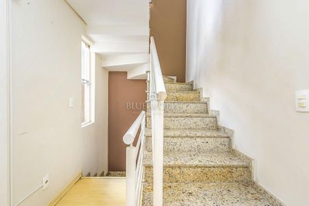 27_photo/94dce71e1b.ceff8192393c33de-ATLAS-412d672d-5c96-4168-abf4-e6f56cd41c7d.jpg de casa à venda com 4 quartos, 137m² em Barreirinha, Curitiba