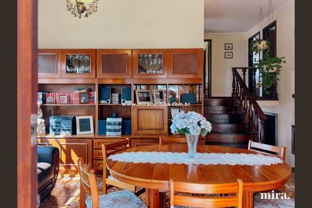 11_photo/94dce71f17.2008f600ea595daf-ATLAS-01420fb2-be76-47d3-b088-b21d5cdbca4c.jpg de casa à venda com 3 quartos, 200m² em Barreirinha, Curitiba