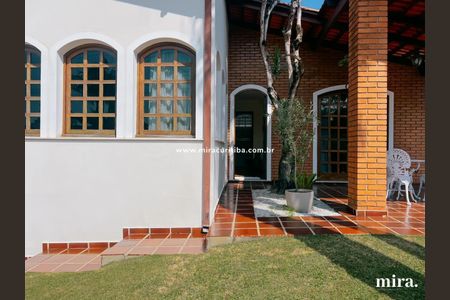 5_photo/94dce71f17.2008f600ea595daf-ATLAS-d8f1ead1-ece6-4ff0-9ed7-866e3e4429bd.jpg de casa à venda com 3 quartos, 200m² em Barreirinha, Curitiba