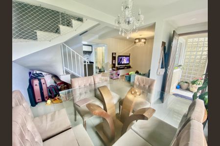 2_photo/94dce721d7.6c6579b50c0143d1-ATLAS-0066c9f8-8fb6-4e0f-a50e-8b6f80f4b84b.jpg de casa de condomínio à venda com 3 quartos, 136m² em Barreirinha, Curitiba