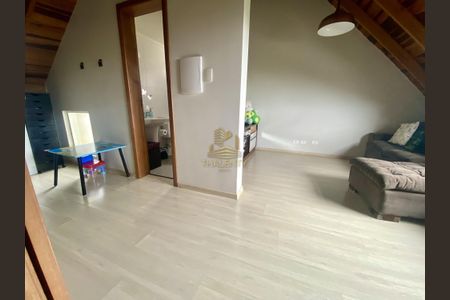 2_photo/94dce721d7.6c6579b50c0143d1-ATLAS-b0f73548-ce7d-432e-b56a-740611d9e12e.jpg de casa de condomínio à venda com 3 quartos, 136m² em Barreirinha, Curitiba