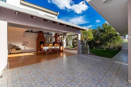 4_photo/94dce72279.37cb06cf9857ae2b-ATLAS-15752b7d-e949-4e12-aa84-7a58a4dca449.jpg de casa à venda com 3 quartos, 200m² em Barreirinha, Curitiba