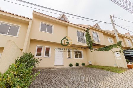 2_photo/94dce722fd.ab36bbf7e52fa6c8-ATLAS-bbbf9f5a-63b1-4921-b626-ec9e17d70d5f.jpg de casa à venda com 3 quartos, 125m² em Barreirinha, Curitiba