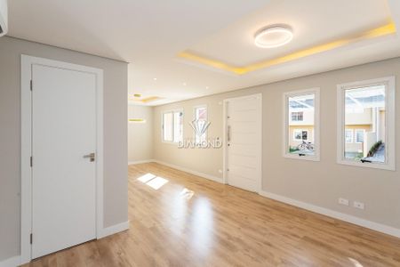 8_photo/94dce722fd.d92affd6fbab5da5-ATLAS-2b6a04c7-c91a-41ff-93a7-77fefd1a1795.jpg de casa de condomínio à venda com 3 quartos, 94m² em Barreirinha, Curitiba