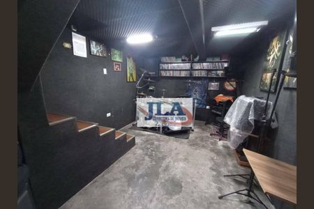 18_photo/94dce72749.7fa0e2f8d5aa86d9-ATLAS-6278fce7-a3a8-444c-a5c5-c71bab05c893.jpg de casa à venda com 8 quartos, 397m² em Abranches, Curitiba