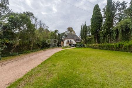31_photo/94dce72b85.ceef305ded12bb28-ATLAS-8bd19d7a-17ba-4347-905a-d5e4558cf648.jpg de casa à venda com 4 quartos, 680m² em Taboão, Curitiba