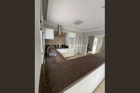 26_photo/94dce72e61.ceff8192393c33de-ATLAS-e8057ab0-8d87-4eb7-bf87-d7c12e366e2a.jpg de casa à venda com 3 quartos, 405m² em Taboão, Curitiba