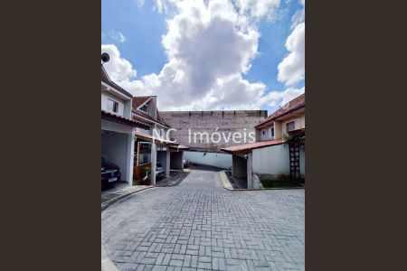 14_photo/94dce73225.a095ebe9a9b9d05b-ATLAS-d5f0f0b2-44ae-4622-bebc-dbfa2c416622.jpg de casa à venda com 3 quartos, 107m² em Taboão, Curitiba