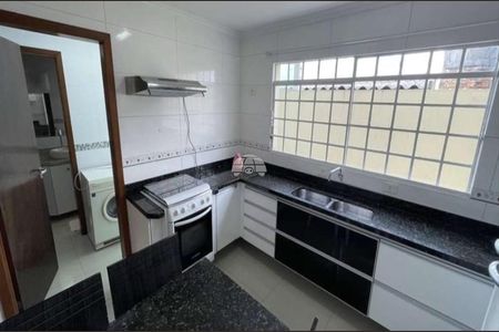 4_photo/94dce733b5.f7e81ba1849dc159-ATLAS-8a69e391-afc7-46fa-bd76-42f7201d4bf6.jpg de casa para alugar com 3 quartos, 224m² em Taboão, Curitiba