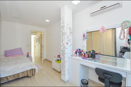 9_photo/94dce7397f.af06090b89f28f05-ATLAS-292af578-4bb1-4e06-a5bb-283451f5d2c4.jpg de casa à venda com 4 quartos, 285m² em Cachoeira, Curitiba