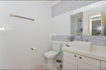 5_photo/94dce7397f.af06090b89f28f05-ATLAS-7b5a6fc4-51a1-49bf-9e2e-d1dd6de5f3c3.jpg de casa à venda com 4 quartos, 285m² em Cachoeira, Curitiba