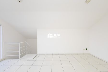 4_photo/94dce739e3.cb4a3f4e1d4d223a-ATLAS-0be3588b-20ba-4c88-b297-d67332be7cc5.jpg de casa para alugar com 3 quartos, 97m² em Abranches, Curitiba