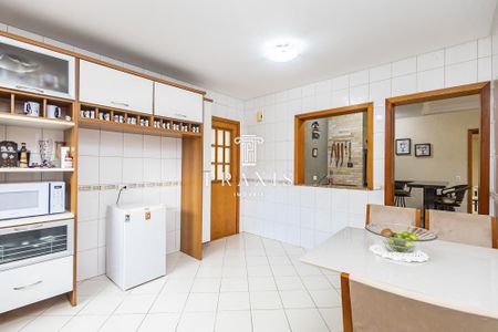 5_photo/94dce73a43.ae4bd4cb9523d21d-ATLAS-e4895ec7-30e7-45bb-942e-eb6ec4dea661.jpg de casa à venda com 4 quartos, 248m² em Abranches, Curitiba