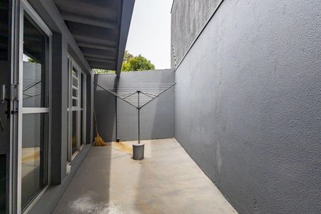 50_photo/94dce73a87.8d9d2e8c4e07ca84-ATLAS-ee001299-d3e6-47bc-b211-989e2c61841b.jpg de casa à venda com 3 quartos, 336m² em Abranches, Curitiba