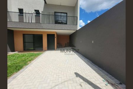 5_photo/94dce73ba3.f8b5319c31ea9539-ATLAS-c7b59d72-e2f6-4cc5-8fb0-801279352c80.jpg de casa à venda com 3 quartos, 123m² em Abranches, Curitiba