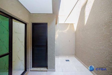 16_photo/94dce73bc5.f2c8c659ffa0a6bc-ATLAS-1f5c2f0c-1bc3-4bdb-9e63-821523c483be.jpg de casa à venda com 3 quartos, 186m² em Abranches, Curitiba