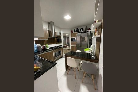 42_photo/94dce73e5f.64e3bc8afe97fa67-ATLAS-7256c042-5f5d-4686-8342-e358191f2d46.jpg de casa à venda com 4 quartos, 128m² em Cachoeira, Curitiba