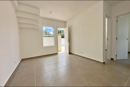 2_photo/94dce7adf3.8a7cca4ae6db8cc6-ATLAS-017b47f0-3eb6-40e5-a5ec-092199b84e55.jpg de casa à venda com 2 quartos, 53m² em Santa Cândida, Curitiba