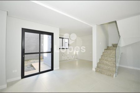 4_photo/94dce7b267.88dcffa138285222-ATLAS-e1a4a41e-1dce-4f71-8f3a-86a443f092e2.jpg de casa à venda com 3 quartos, 129m² em Santa Cândida, Curitiba