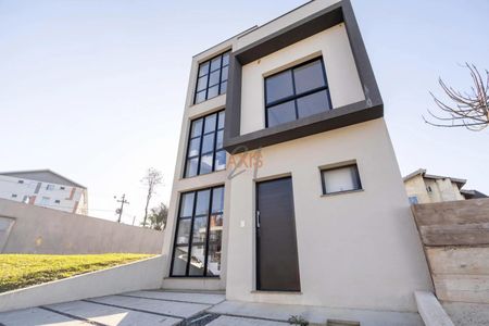 29_photo/94dce7b2f5.35cb2562ae28c182-ATLAS-b9ac774f-e161-4233-be07-a070cbd6d98f.jpg de casa à venda com 4 quartos, 187m² em Santa Cândida, Curitiba