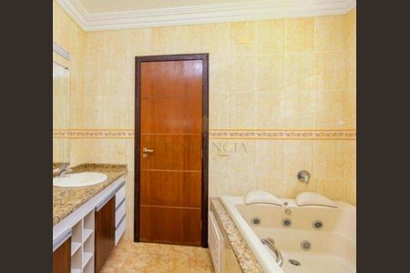 6_photo/94dcee3775.f2c8c659ffa0a6bc-ATLAS-24c7bdad-c385-4c38-92ee-96a90cb25a28.jpg de casa à venda com 3 quartos, 452m² em Jardim Amélia, Pinhais