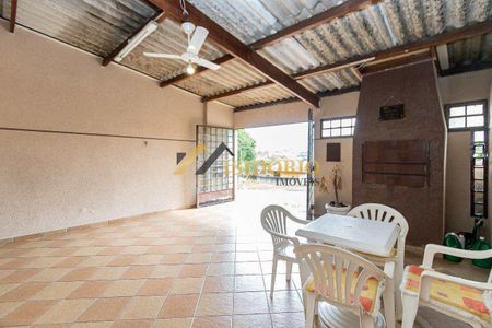 4_photo/94dcef5897.aa4f0d058da7d551-ATLAS-4dda7df3-2101-4675-8f2e-48339592067f.jpg de casa à venda com 3 quartos, 90m² em Bairro Alto, Curitiba