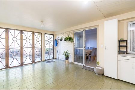 12_photo/94dcef5913.6eaa33ef77f76814-ATLAS-58c74e6e-c7a5-420a-bb46-85638aa9752f.jpg de casa à venda com 3 quartos, 215m² em Bairro Alto, Curitiba