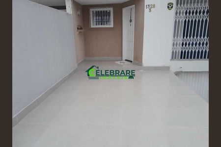 10_photo/94dcef5f27.1fb2a36fff291016-ATLAS-5d7861e1-3875-4906-867c-706e3d6ec198.jpg de casa à venda com 3 quartos, 184m² em Bairro Alto, Curitiba