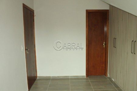 12_photo/94dcef63a1.876e0a6c92cfc641-ATLAS-ce80d5bf-298f-4c6c-9cd0-a60386f4a4bc.jpg de casa para alugar com 3 quartos, 110m² em Bairro Alto, Curitiba