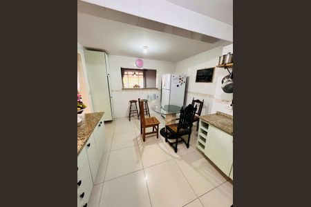 4_photo/94dcef7de5.d05a2d10473c09ea-ATLAS-c2e917e2-0ed7-40be-838f-91340e0e3197.jpg de casa à venda com 3 quartos, m² em Bairro Alto, Curitiba