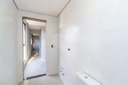 5_photo/94dcef7e9f.f8d4ffa0816aa311-ATLAS-45ded808-138f-42f5-90ea-d424555c9afb.jpg de casa à venda com 3 quartos, 135m² em Bairro Alto, Curitiba