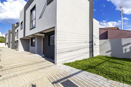 11_photo/94dcef7e9f.f8d4ffa0816aa311-ATLAS-731190bf-80a9-48a5-b643-010b45d8b59c.jpg de casa à venda com 3 quartos, 135m² em Bairro Alto, Curitiba