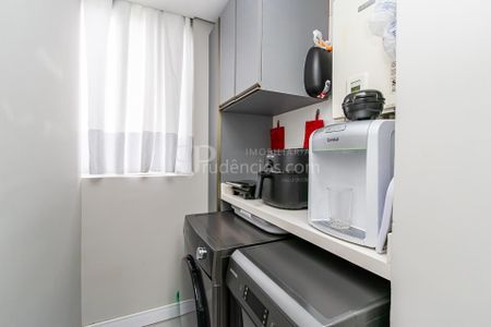 8_photo/94dcef80db.94f3d9f5110bd90a-ATLAS-ef5f1934-dfda-4909-84b8-dc56c7f31e48.jpg de apartamento à venda com 3 quartos, 108m² em Emiliano Perneta, Pinhais