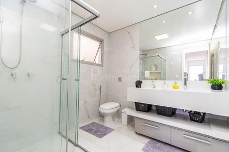 5_photo/94dcef9a3b.7d49f92876c4d293-ATLAS-0f2bedd3-9c04-4d76-982c-8764cd9b79e1.jpg de casa à venda com 3 quartos, 217m² em Centro, Pinhais