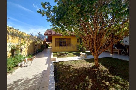 11_photo/94dcef9b87.3faa1895dd9a36aa-ATLAS-57bd3600-29bc-4c87-97a3-d25187eaaaeb.jpg de casa à venda com 3 quartos, 216m² em Centro, Pinhais