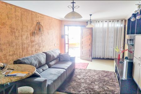 6_photo/94dcefbe27.f469cfda097b0aa9-ATLAS-729219f6-21b8-4041-9b1b-e36d0faa4e7f.jpg de casa à venda com 3 quartos, 205m² em Centro, Pinhais