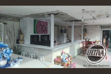 13_photo/94dceff589.1d0d827e26d2d819-ATLAS-e09796d6-2ad0-492e-abda-e2374776d597.jpg de casa à venda com 5 quartos, 400m² em Cajuru, Curitiba