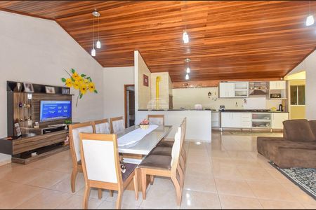 10_photo/94dceff87d.3c38f679aa94f9c0-ATLAS-536e0659-34c3-4cab-bfd4-8e144243be4c.jpg de casa à venda com 3 quartos, 169m² em Cajuru, Curitiba