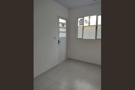 11_photo/94dceffb61.9f73e101bd22bb98-ATLAS-3ce77cb1-e4a3-4db4-9fc1-03e57f394d1d.jpg de casa à venda com 2 quartos, 50m² em Cajuru, Curitiba