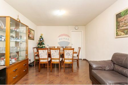 6_photo/94dcf000b7.6618d879b31b9a75-ATLAS-a6d5f656-face-442d-b136-fa3dc9336caa.jpg de casa à venda com 3 quartos, 186m² em Cajuru, Curitiba
