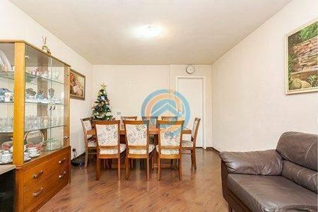 6_photo/94dcf000b7.6618d879b31b9a75-ATLAS-a7ab1740-c0be-419c-a679-457bd4d70e18.jpg de casa à venda com 3 quartos, 186m² em Cajuru, Curitiba