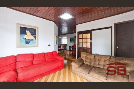 7_photo/94dcf00653.e6f02a1e96aef2b1-ATLAS-0afd919d-e92c-4d46-a09e-8e75ee6d370e.jpg de casa à venda com 6 quartos, 396m² em Cajuru, Curitiba