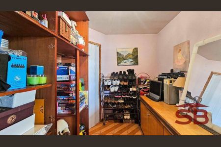 4_photo/94dcf00653.e6f02a1e96aef2b1-ATLAS-1b390985-ccef-4009-ba04-b78cc3e2ea46.jpg de casa à venda com 6 quartos, 396m² em Cajuru, Curitiba