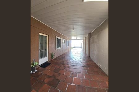 7_photo/94dcf006eb.1c30879e3ee593f9-ATLAS-1b4a36ca-7e15-432c-8d7c-b017fe046e22.jpg de casa à venda com 3 quartos, 80m² em Cajuru, Curitiba